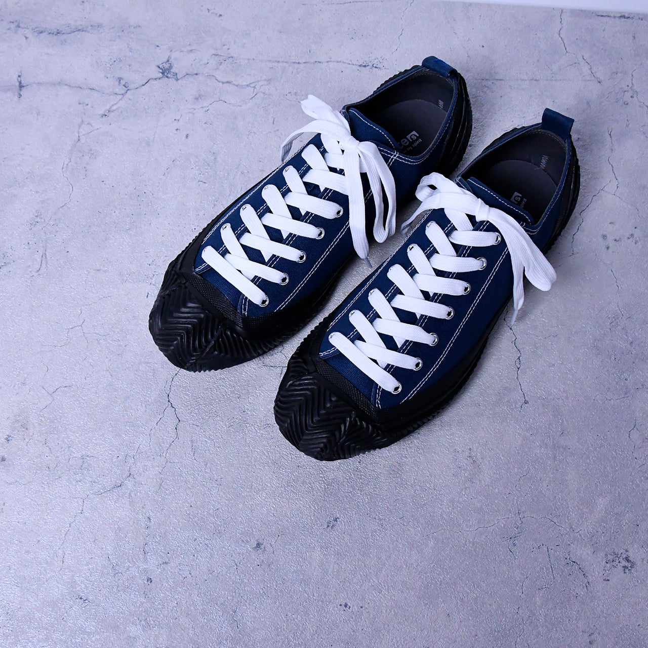 FREE green canvas shoes