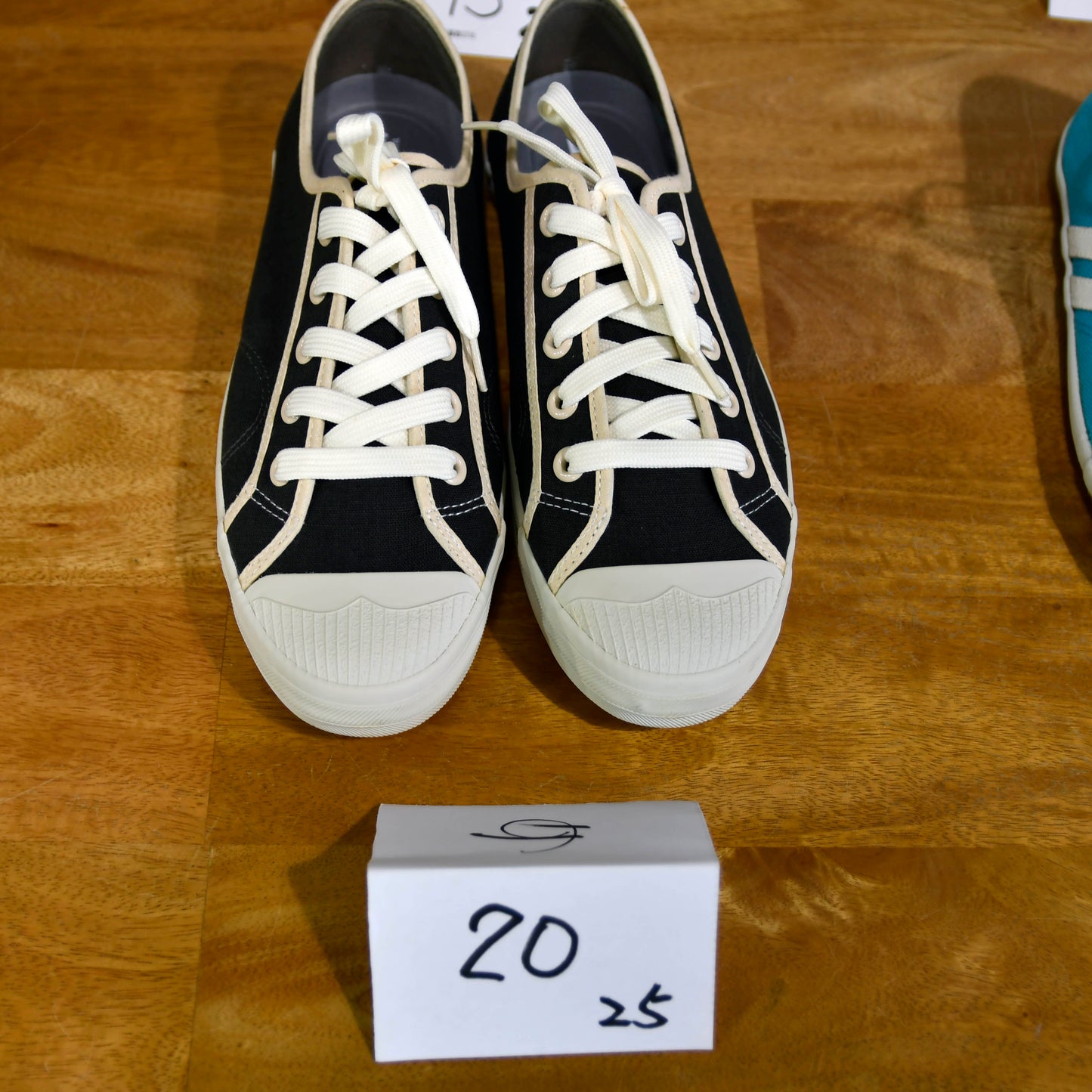 FREE green canvas shoes