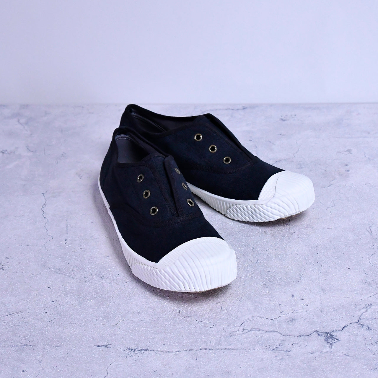 FREE green canvas shoes
