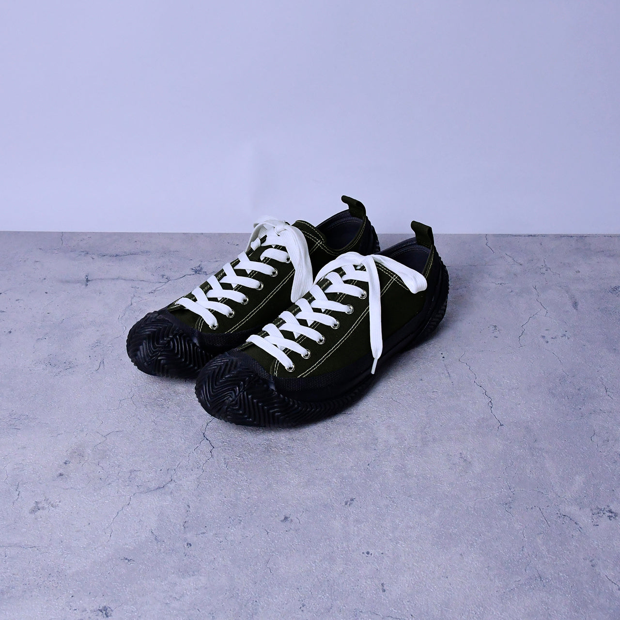 FREE green canvas shoes