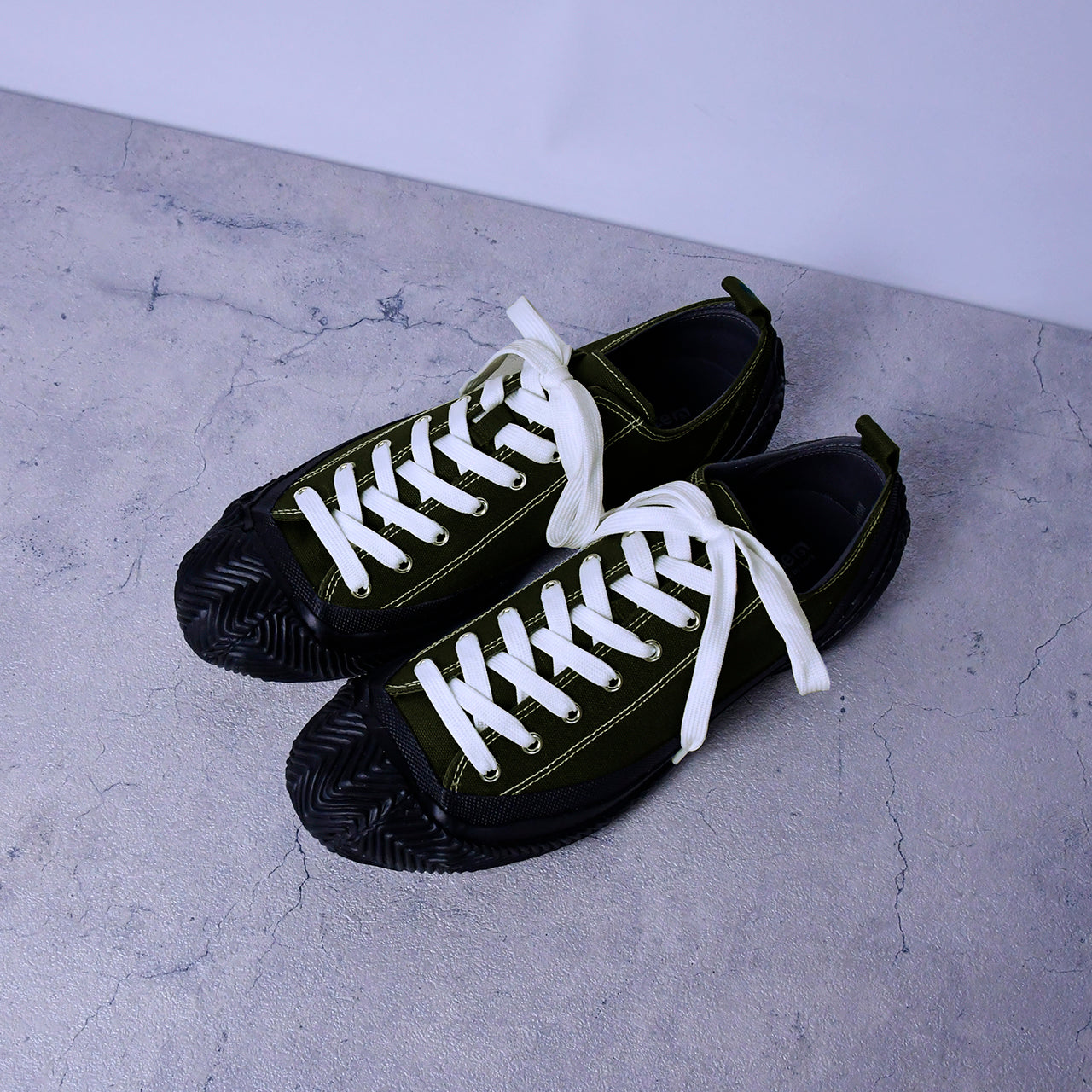 FREE green canvas shoes