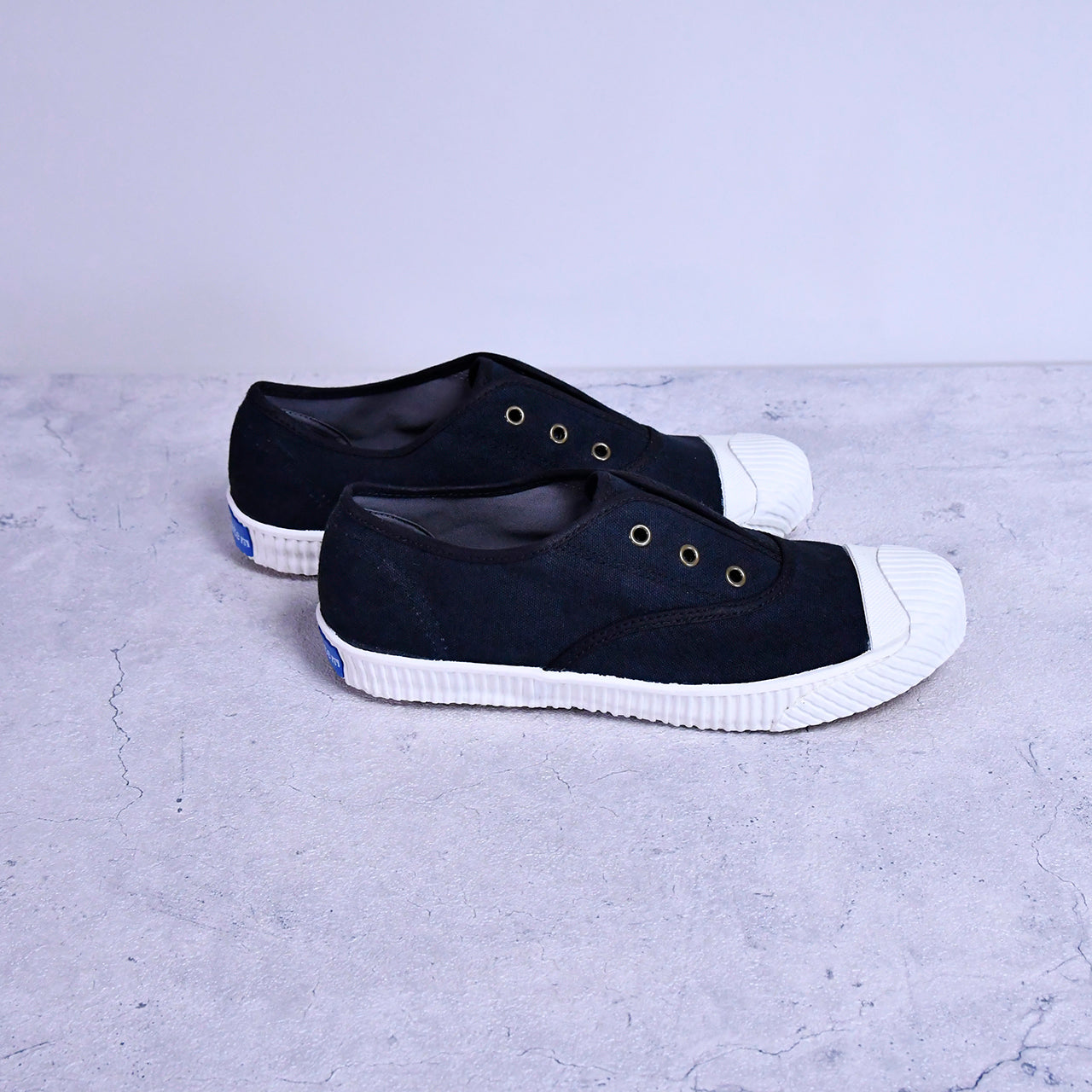 FREE green canvas shoes