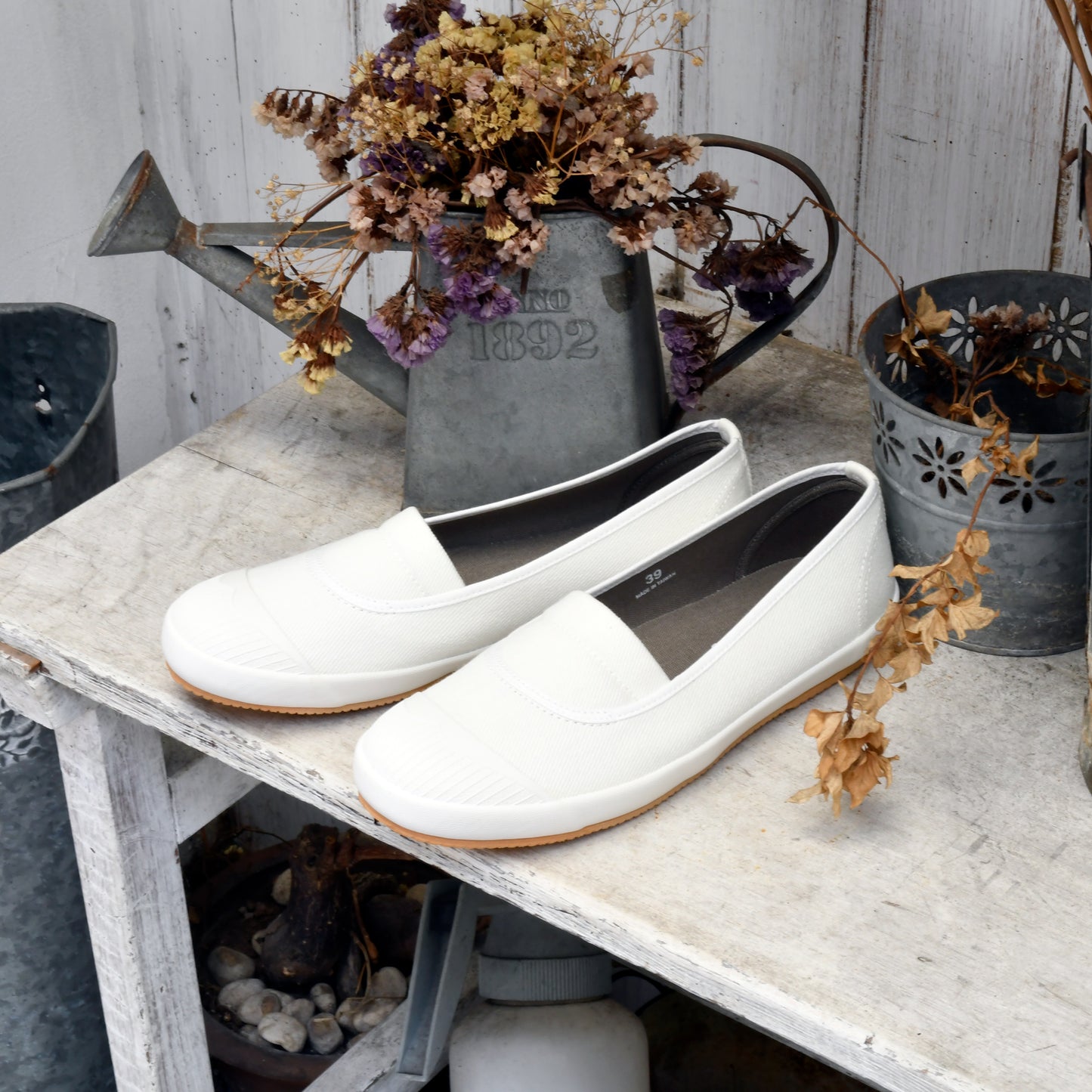 ann棉白/休閒鞋/出遊/方便穿脫/懶人鞋/帆布鞋