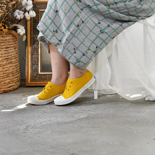 FREE green canvas shoes