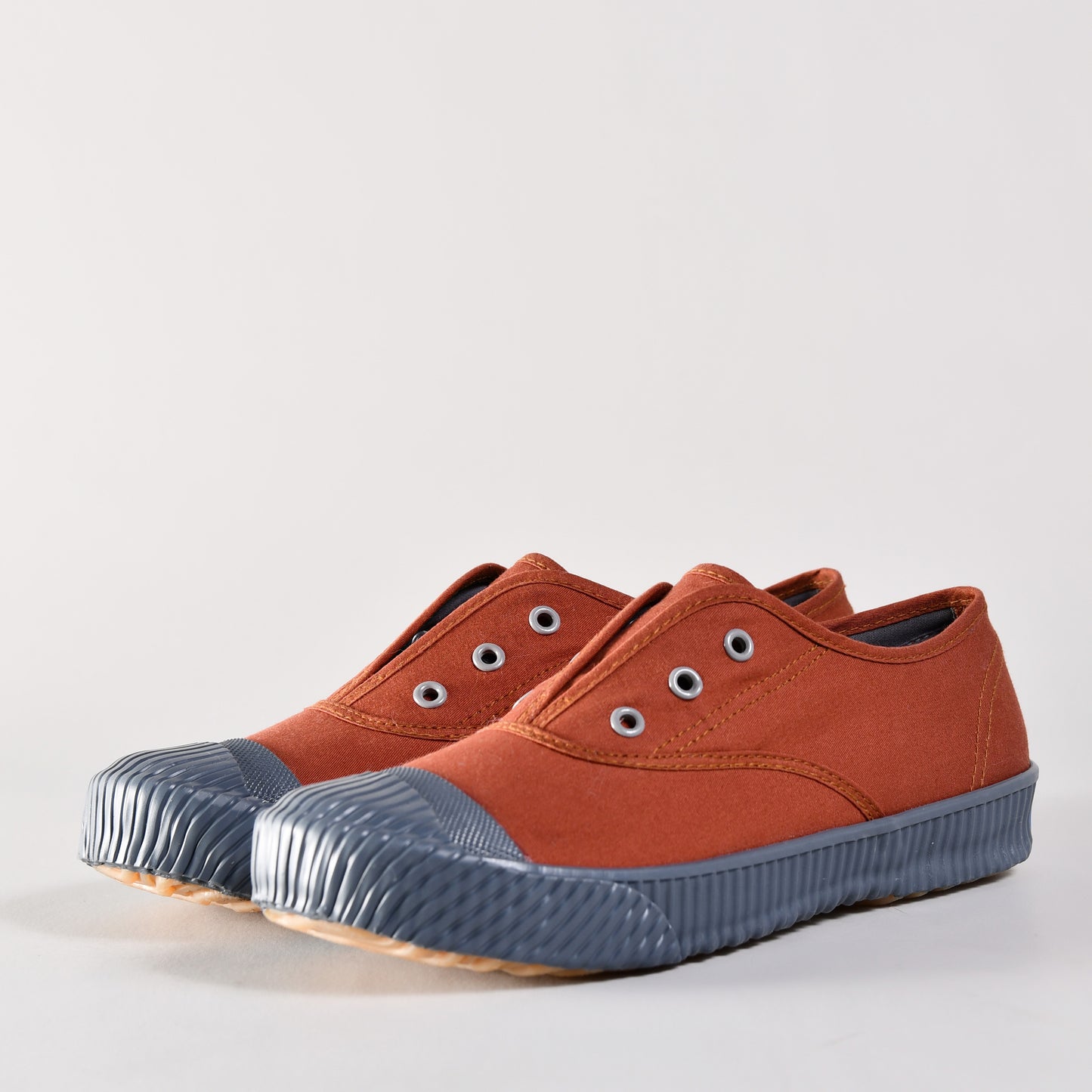 FREE brick red canvas shoes